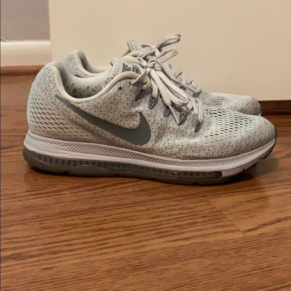NIKE Zoom All Out Running Shoe